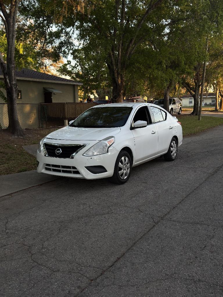 2016 Nissan Versa Sedan SV