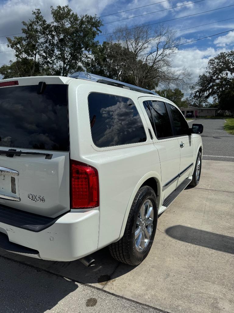2010 INFINITI QX 56 - Photo 9