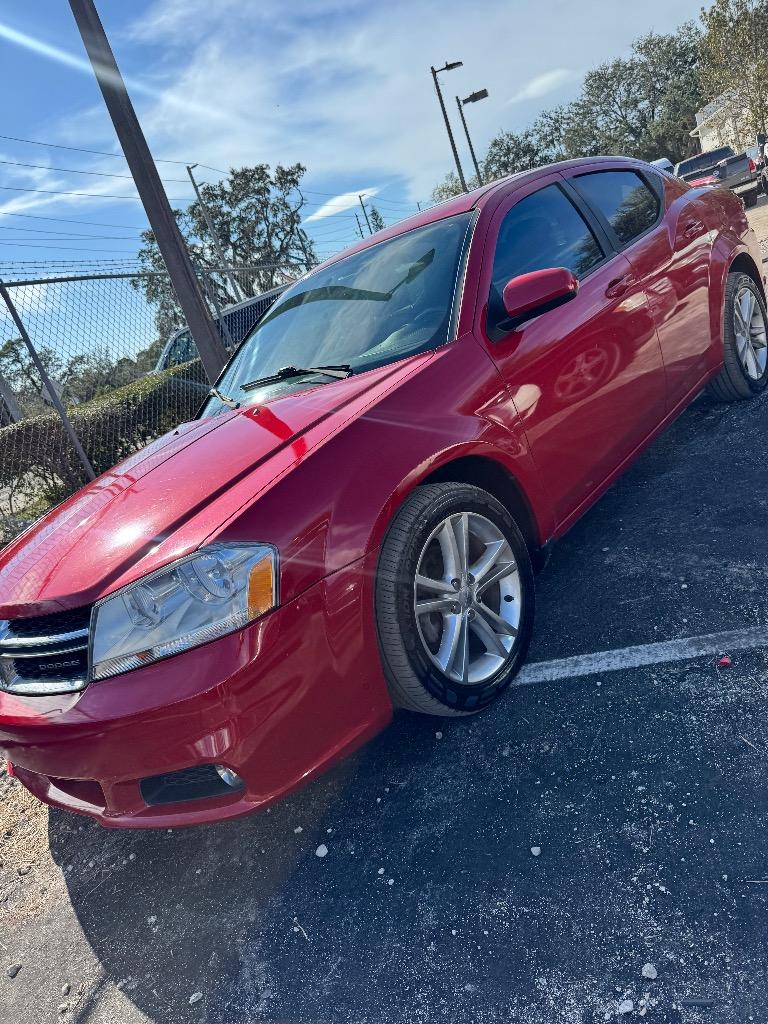 2012 Dodge Avenger SXT Plus's photo