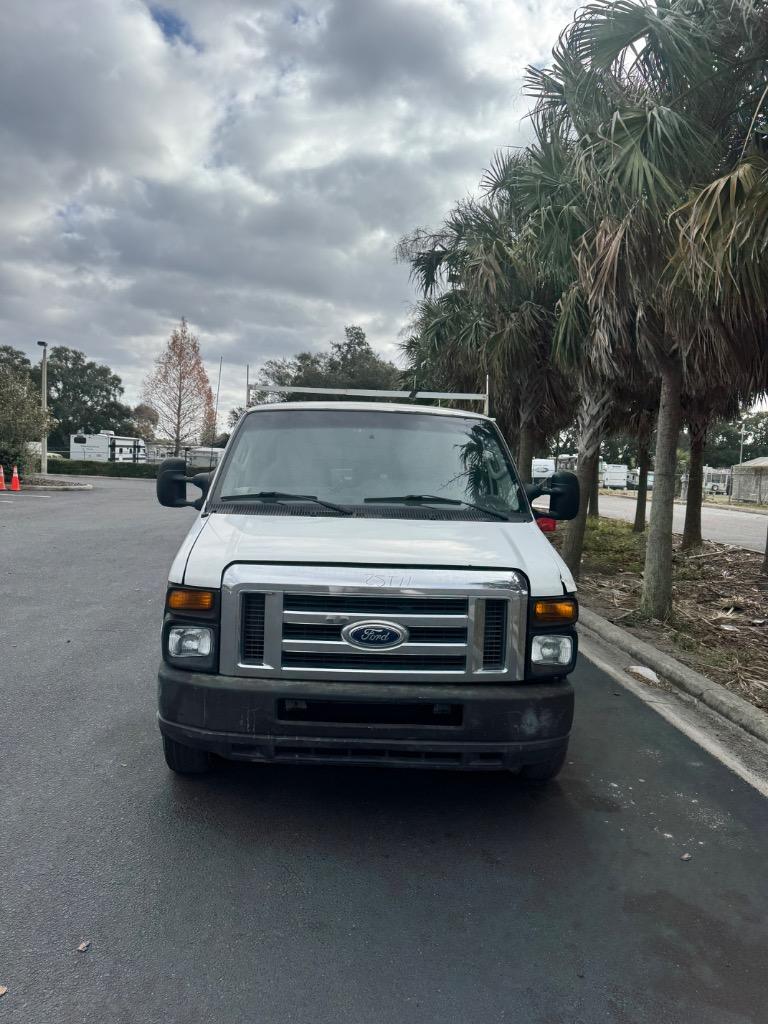 2009 Ford E-Series Econoline Van Commercial
